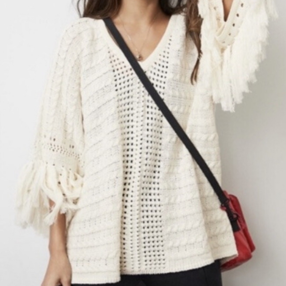 Cabi Ivory Knit Sweater with Fringe Women's Size Small *READ* #39
